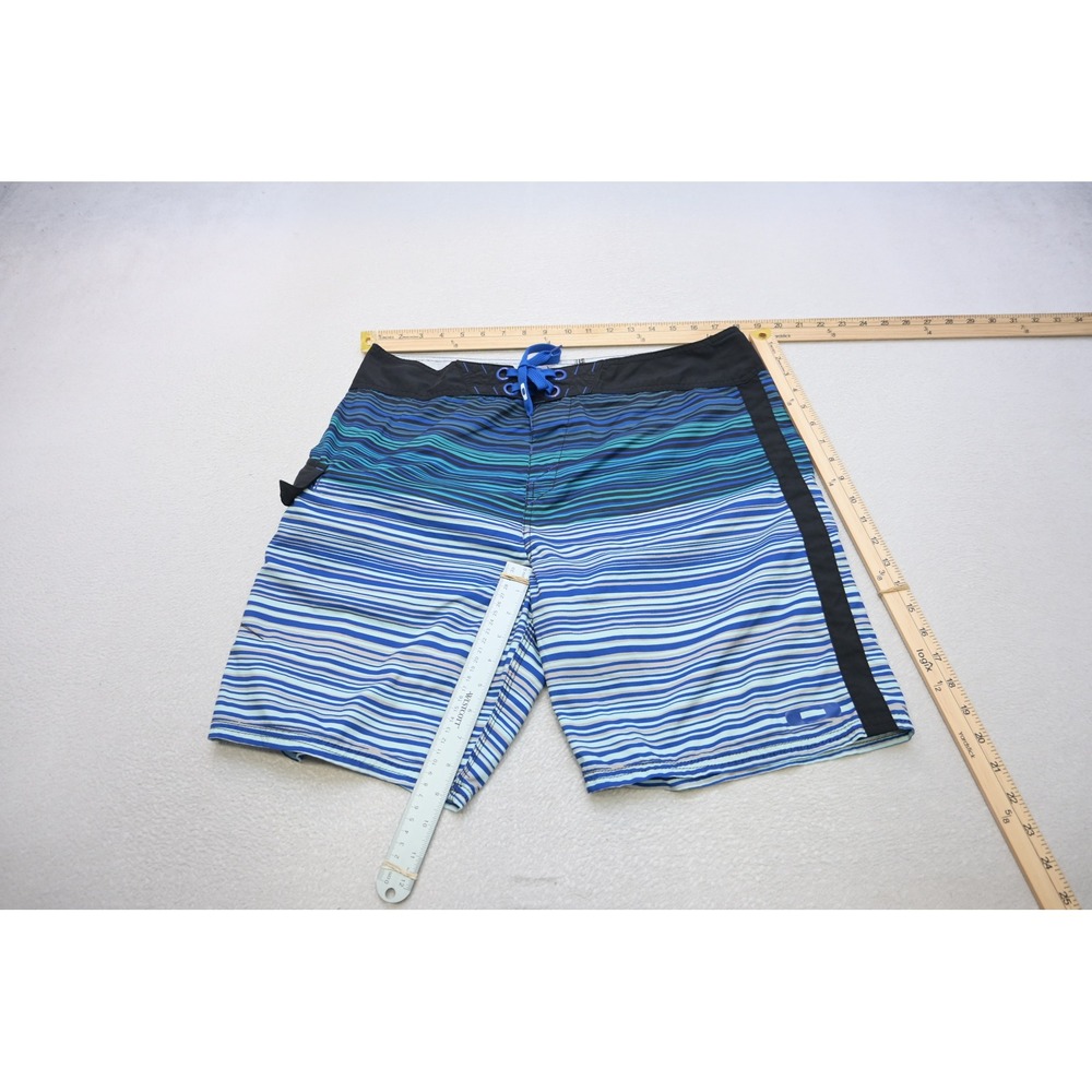 Oakley Board Shorts Men 36 Blue Striped Cargo Pocket Surf Trunks Excellent